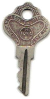 Antique INDEPENDENT LOCK COMPANY FITCHBURG MASS Vtg KEY H1054B