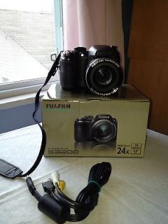 Fujifilm FinePix S3200 14.0 MP Digital Camera   Black