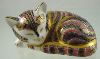   STYLE SLEEPING CAT PAPER WEIGHT GOLD STOPPER 1992 ROYAL CROWN DERBY