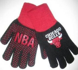 NWOT CHICAGO BULLS KIDS KNIT GLOVES ONE SIZE FITS MOST