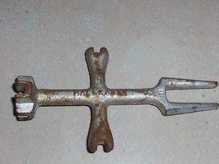 Vintage Antique Chicago Specialty Mfg. Co Cast Iron Multi Tool Wrench 