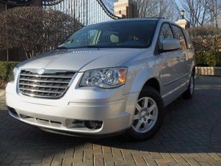   CHRYSLER TOWN AND COUNTRY REAR DVD MYGIG SLIDING DOORS WARRANTY NICE