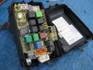 COMPLETE FUSE BOX WITH FUSES AND RELAYS FITTED LEXUS GS 300 SPORT 1996