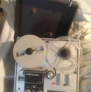 Vintage Akai 1710   Reel to Reel Tape Recorder Player