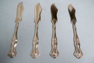 VINTAGE BUTTER SPREADERS SO NICE 1904 ROGERS ORNATE CLEAN & TABLE 