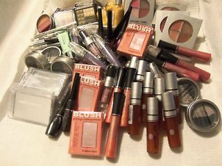 WHOLESALE COSMETIC 120PC MARY KATE AND ASHLEY LOT