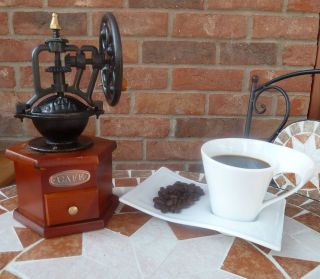 NEW Wrought Iron Coffee Grinder +100g Coffee Bean FK29
