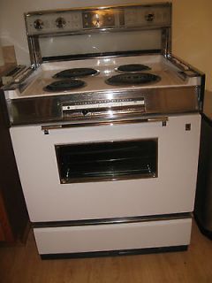   GE ELECTRIC STOVE WHITE EXCELLENT SHAPE SIXITIES 1967 GE STOVE RANGE