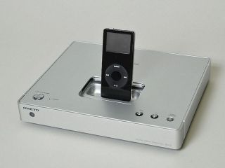 Onkyo ND S1(S) Digital Media Transport Docking Station for iPod Silver