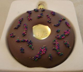 DUNKIN DONUTS CHRISTMAS DONUT GLASS CHOCOLATE ORNAMENT
