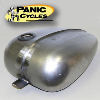 RIBBED AXED LOW TUNNEL PEANUT GAS TANK 3.3G STEEL SCREW IN HARLEY 