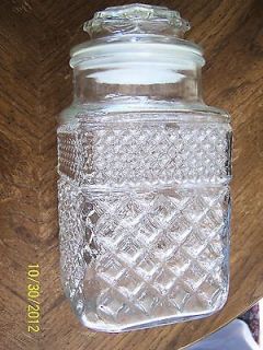   Hocking Wexford Large Square Glass Canister JAR Plastic Seal Lid 7 5/8