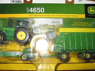Ertl 1/64 diecast John Deere Farm Toy 4650 tractor forage harvester 