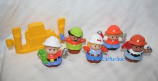 Fisher Price Little People CONSTRUCTION Workers Fuel Pump Fence Lot