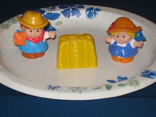 Fisher Price~LITTLE PEOPLE~Girl and Boy Farmers for your Barn or Farm 