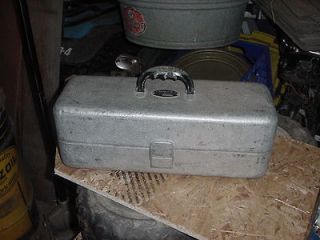 VINTAGE ALUMINUM TACKLE FISHING BOX UMCO MODEL 43 VERY GOOD CONDITION
