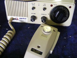   Apelco Radiotelephone Receiver Clipper 28 VHF  FM Marine Radio 28 Ch