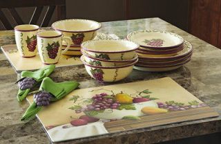   Grape Vine Fruit Table Placemats With Green Napkins Linen Set Decor