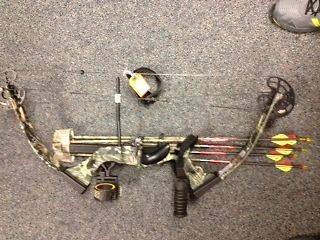 PSE Firestorm Lite Compound Bow EXTRAS Hunting Package RH Excellent 