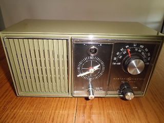  listed VINTAGE WORKING 1960s GENERAL ELECTRIC CLOCK RADIO AM/FM ALARM