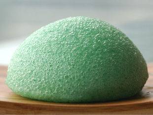 Green Tea Round Shape Konjac Fiber Cleansing Puff Sponge Facewash
