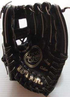 WILSON A2000 A2000 XH PRO BASEBALL GLOVE 11.25 MADE IN JAPAN RIGHTY 