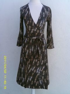 Diane von Furstenberg Vintage wrap dress 100% Silk Julian size 6