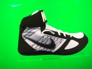 wrestling shoes 9.5 in Sporting Goods