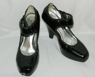 FOREVER 21 Black size 8 Shoes Patent Leather Mary Jane Chunky Heels