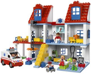 BRAND NEW* Lego Duplo 5795 BIG CITY HOSPITAL *DENTED BOX*
