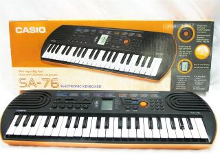 CASIO SA 76 Electronic KEYBOARD 44 MIni Size Keys Piano   Organ w 