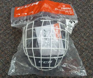 CCM FM580 White Hockey Helmet Face Mask Cage   NEW