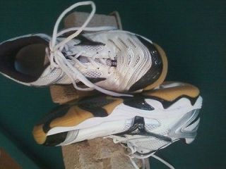 Mizuno Wave Rally Volleyball Shoes Size 9.5 Wide    Nice