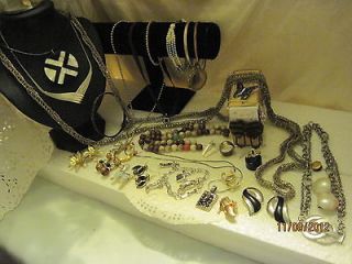 vintage jewelry in Jewelry & Watches