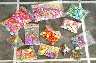 LOVELY LARGE MIXED LOT ASSORTED WOODEN METAL PLASTIC BEADS CHARMS 