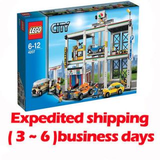 LEGO City 4207 City Garage Vehicles Parking NEW IN BOX Expedited 
