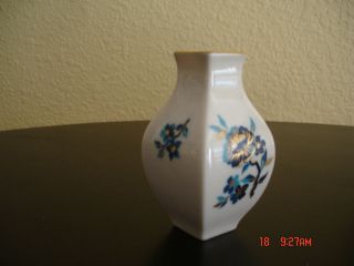 Lenox Vase Pagoda with 24k Trim