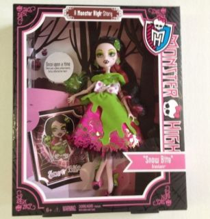 SNOW BITE Monster High Scary Tales Draculaura Doll X4484