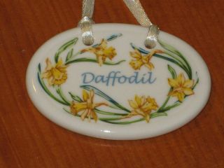 2008 Longaberger May Series Daffodil Pottery Tie On New in Box