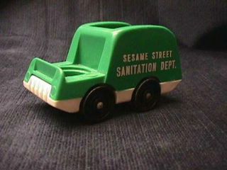 Fisher Price 938 Little People Sesame Street Garbage Truck Sanitation 