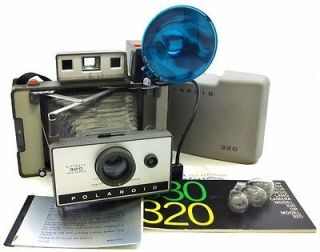 Vintage Polaroid 320 Instant Pack Film Land Camera w/ Flash Very Good 