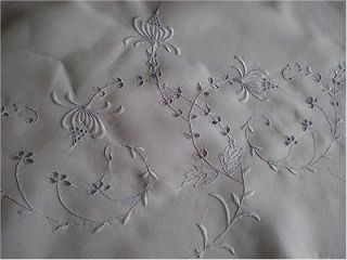 Gorgeous Vintage Madeira Linen Embroidered Whitework Eyelet Tablecloth 