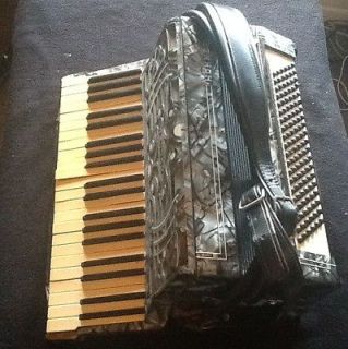hohner accordion in Accordion & Concertina