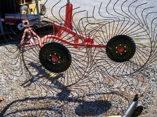 Bevco 2 Wheel Finger Hay Rake 3 Point Hitch 16 30 HP Tractor