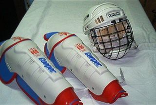 ice hockey equipment in Clothing & Protective Gear