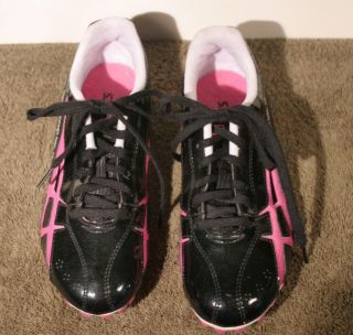 girls track spikes