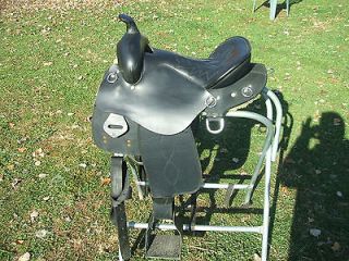 16 Black gaited horse endurance saddle with horn
