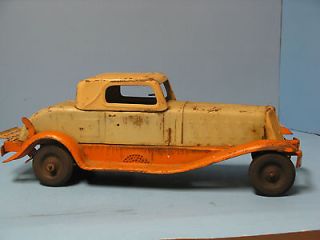 1930s Girard Pressed steel wind up toy car