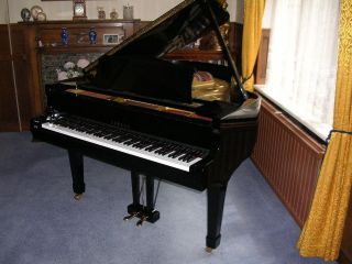 YAMAHA G2 GRAND PIANO. WITH 5 YEAR GUARANTEE