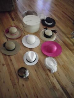 LARGE LOT OF VINTAGE HATS WITH S BOX 10 HATS W/VEILS/ STRAW 